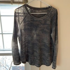 American eagle long sleeve camouflage shirt